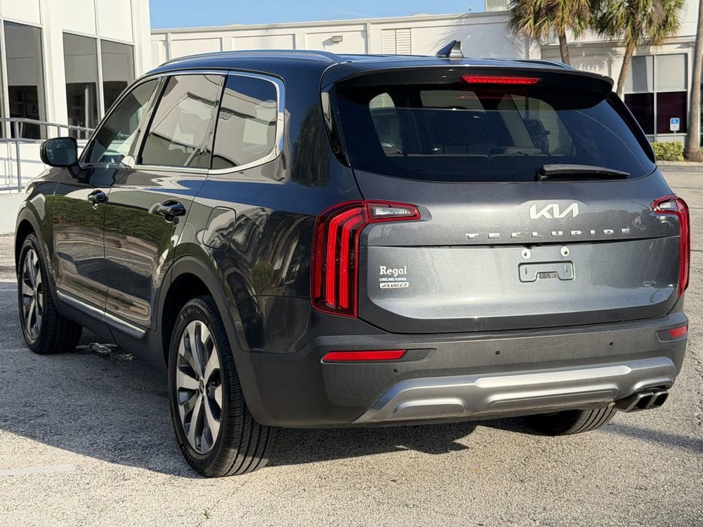 Used 2022 Kia Telluride EX w/ EX Premium Package AWD/4WD image 6