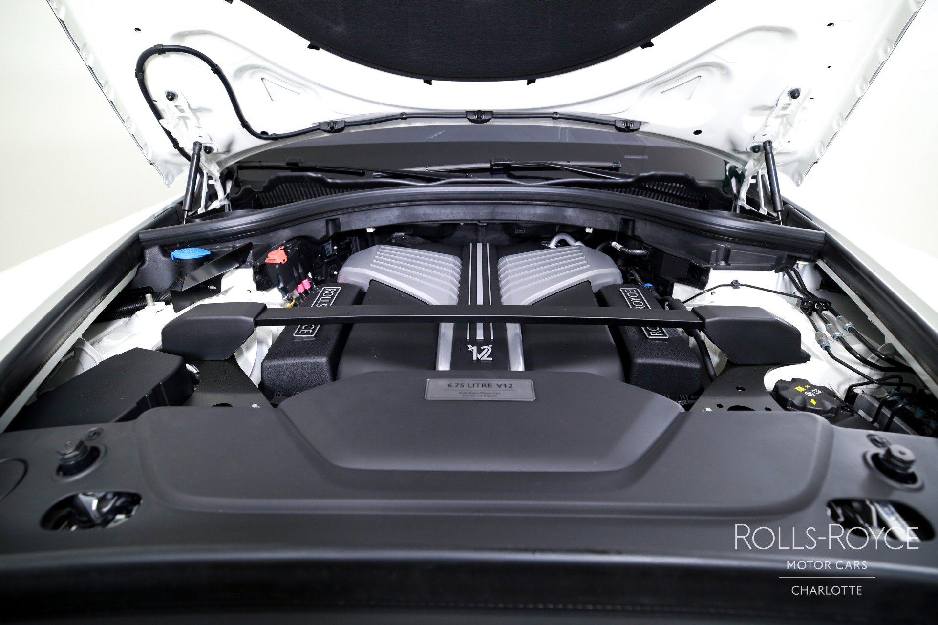 Used 2026 Rolls-Royce Cullinan image 39