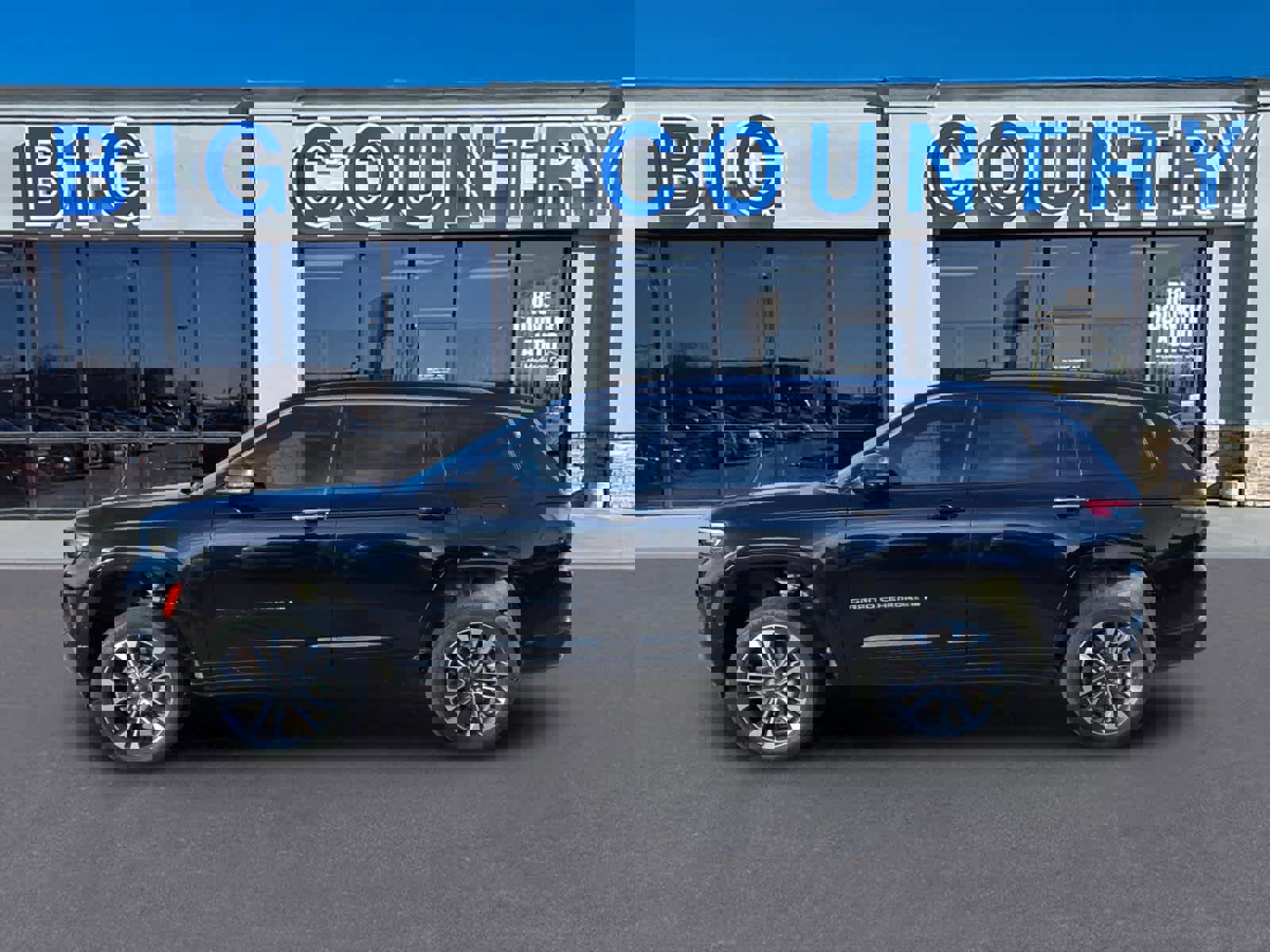 Used 2023 Jeep Grand Cherokee L Overland w/ Advanced Protech Group III image 2