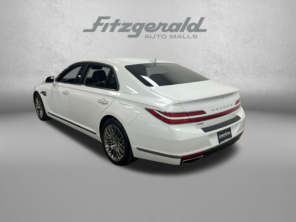 Used 2021 Genesis G90 3.3T Premium RWD image 3