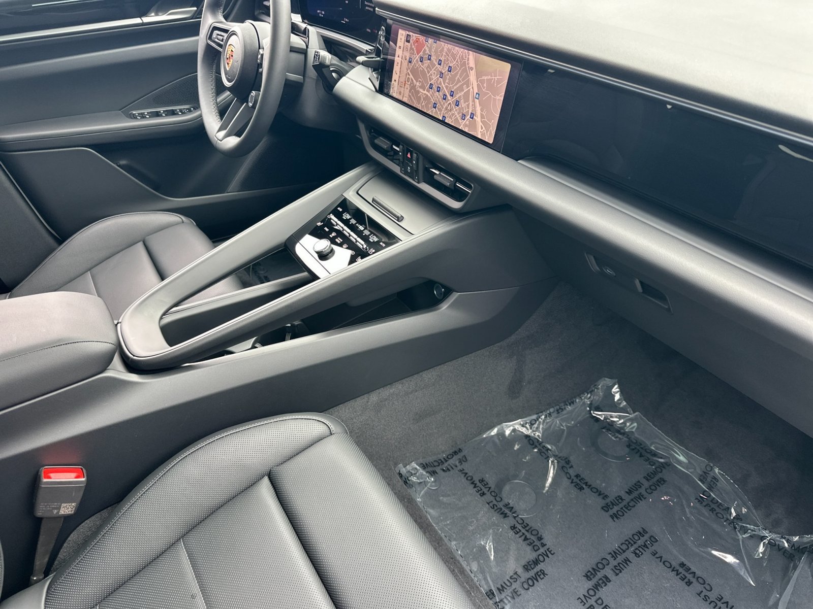 New 2026 Porsche Macan 4 Electric AWD/4WD image 22