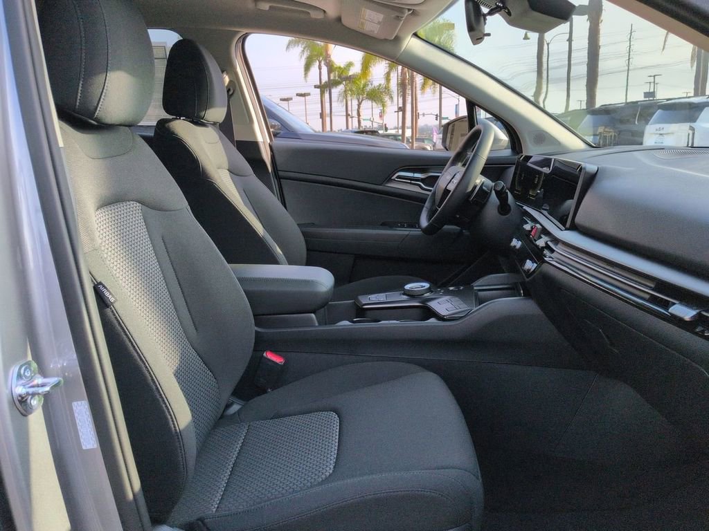 New 2026 Kia Sportage LX FWD image 29