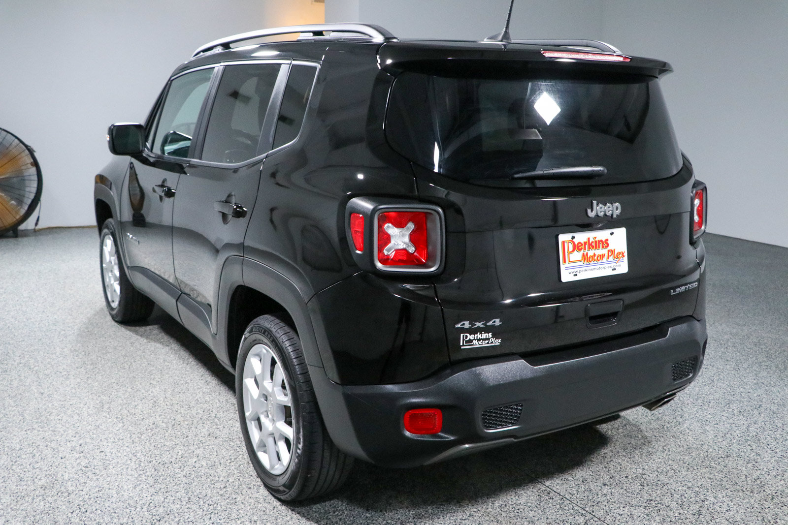 Used 2021 Jeep Renegade Limited AWD/4WD image 9