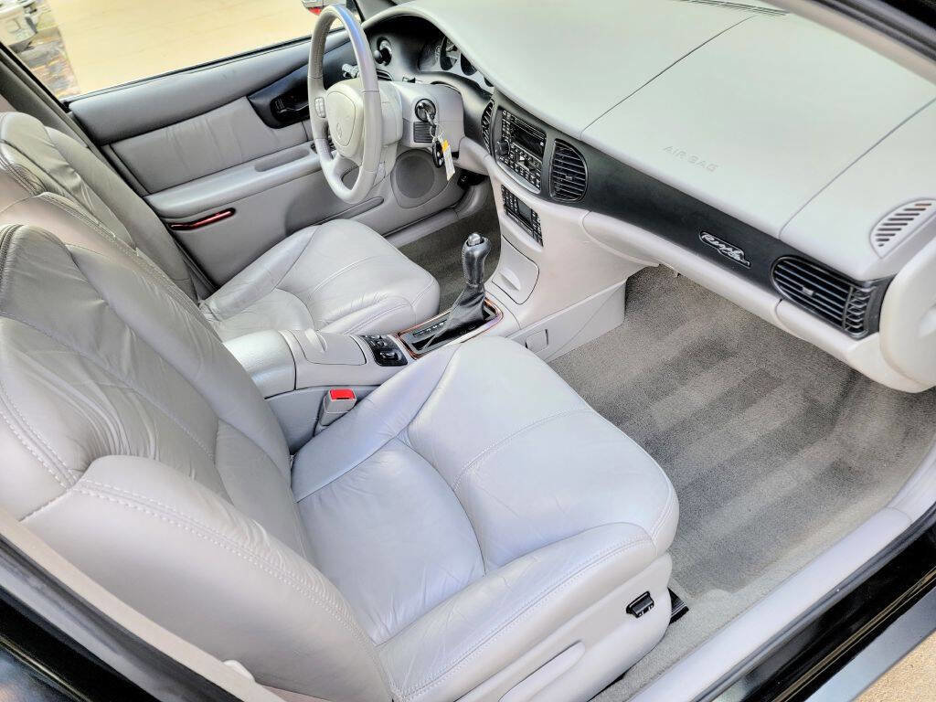 Used 2000 Buick Regal GS w/ Luxury Pkg FWD image 25