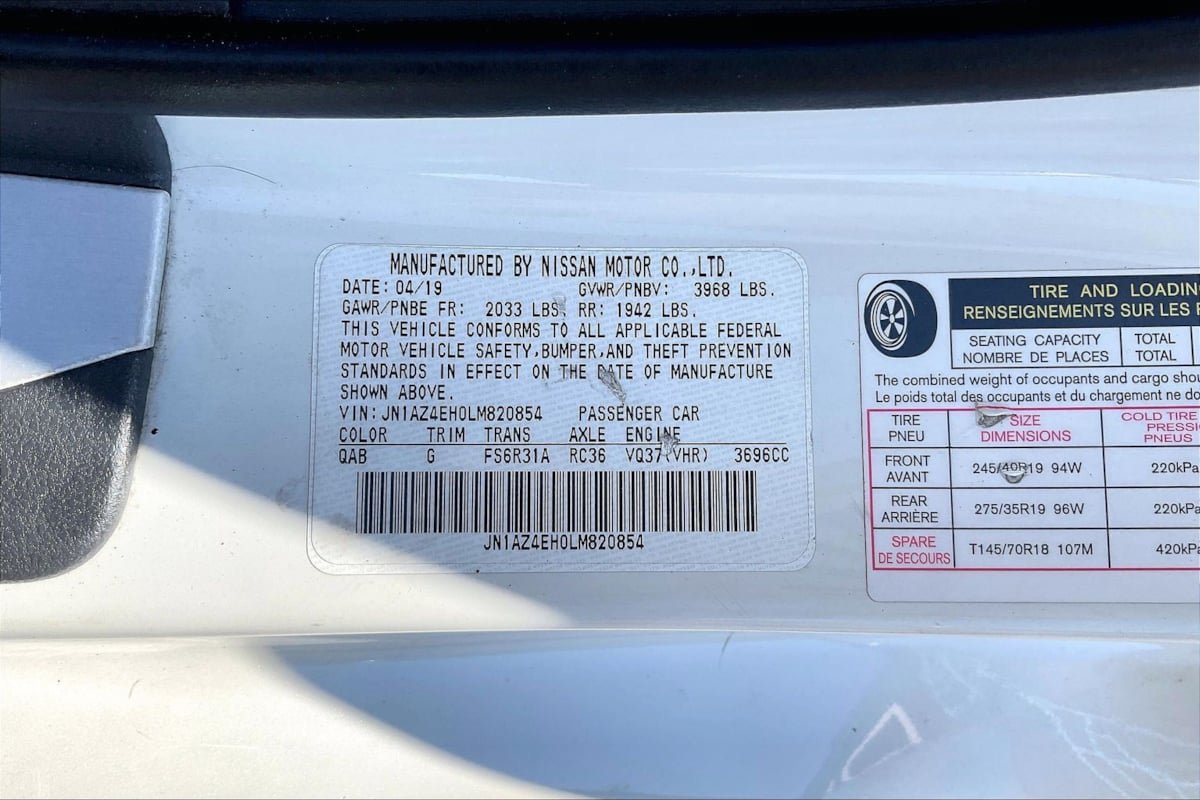 Used 2020 Nissan 370Z Coupe RWD image 28