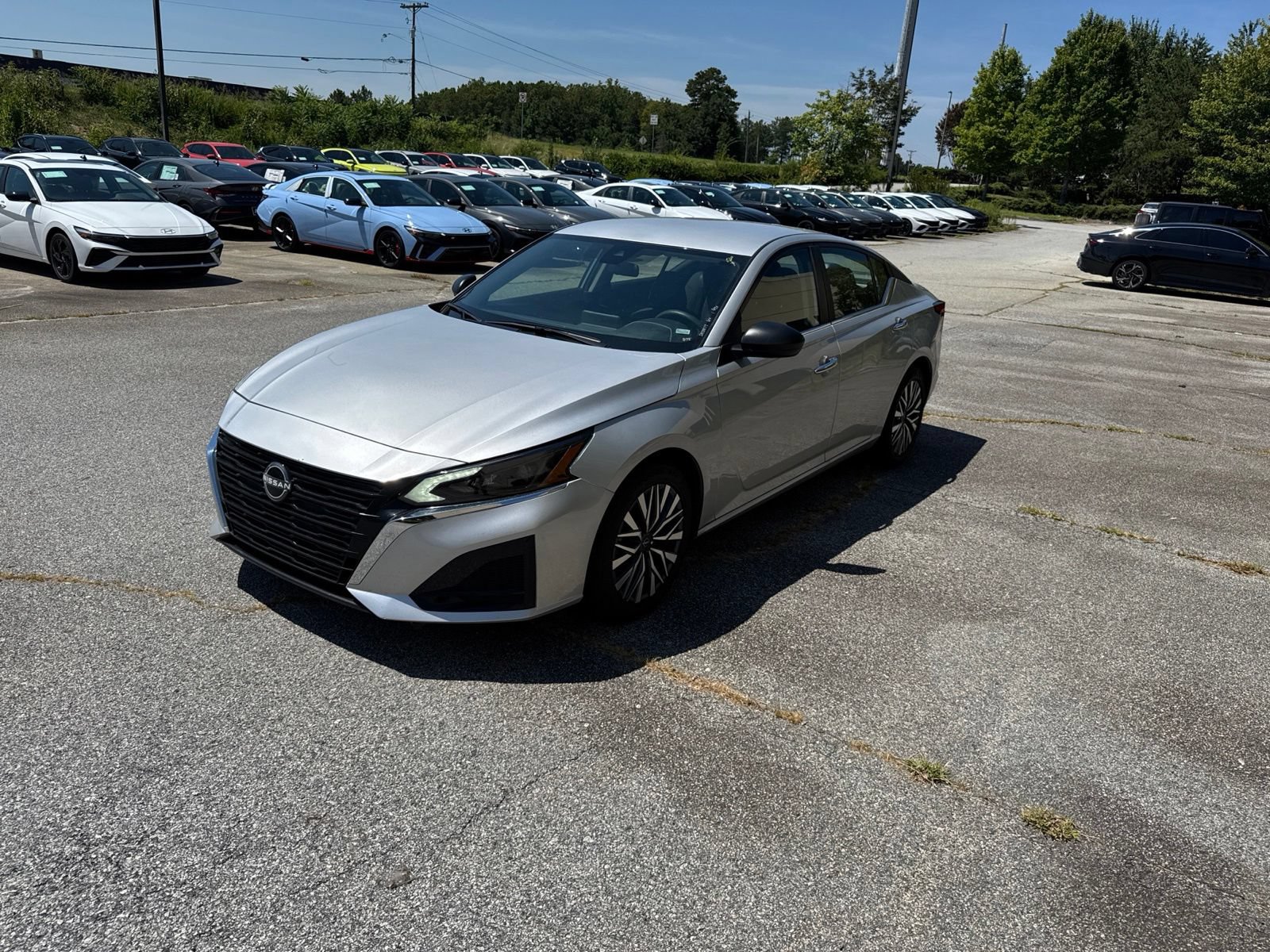Used 2025 Nissan Altima 2.5 SV