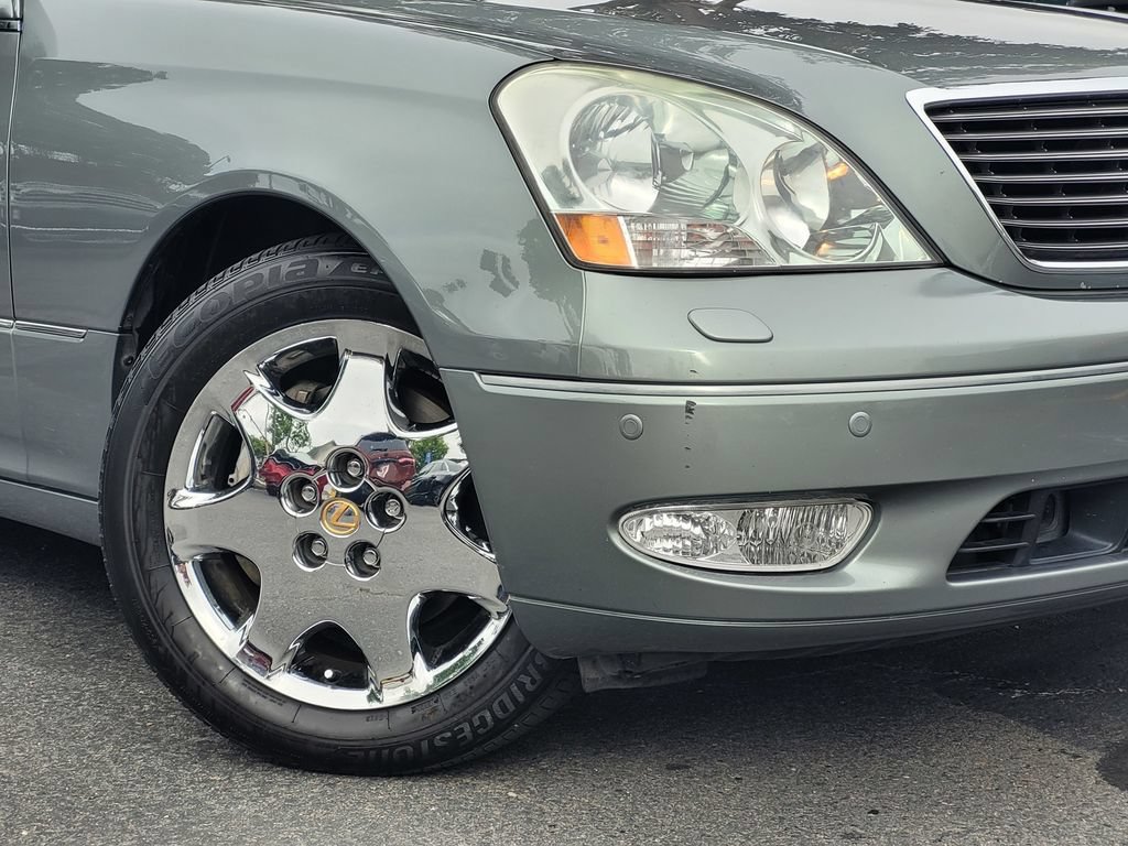 Used 2002 Lexus LS 430 RWD image 4