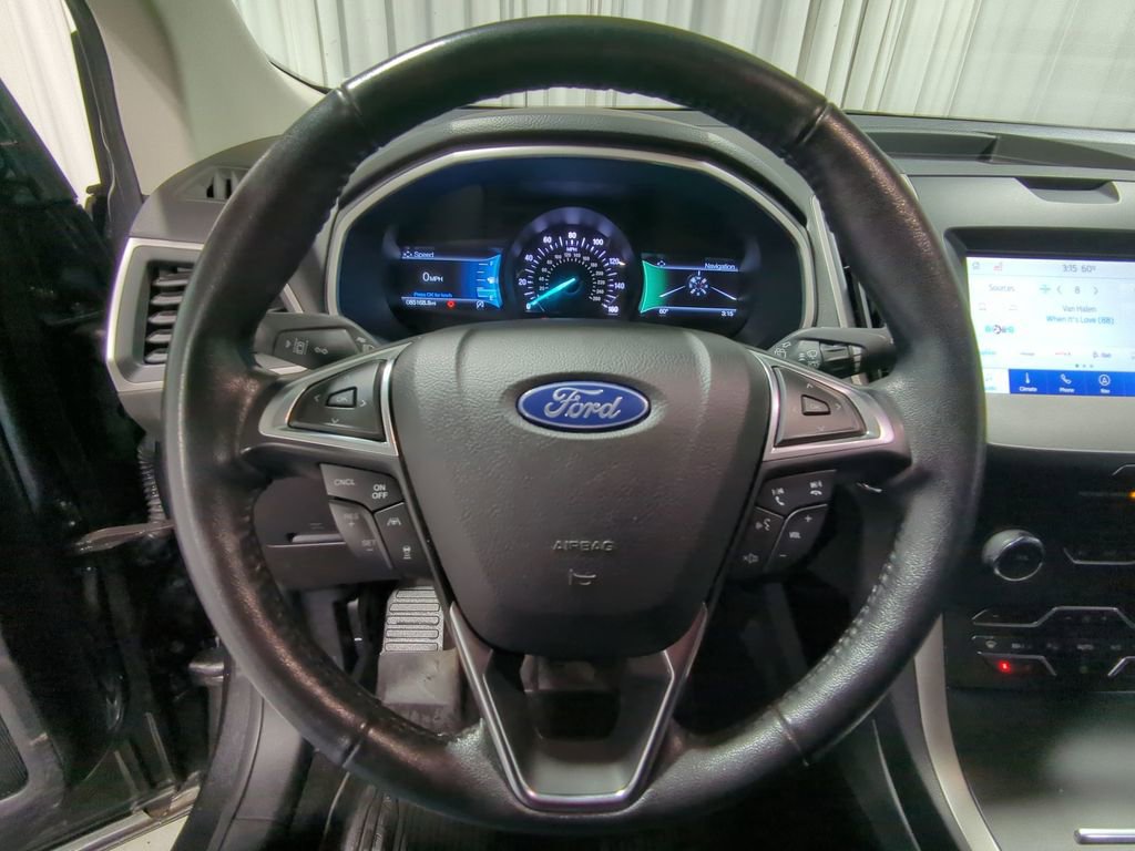 Used 2020 Ford Edge SEL image 35