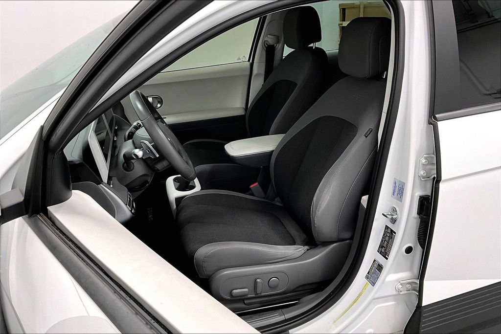 Used 2022 Hyundai Ioniq 5 SE w/ Cargo Package image 31