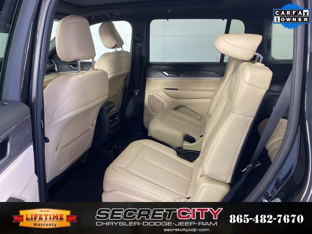 Used 2023 Jeep Grand Cherokee L Limited w/ Luxury Tech Group II image 30