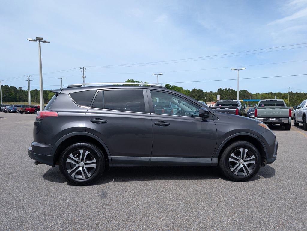 Used 2016 Toyota RAV4 LE image 6