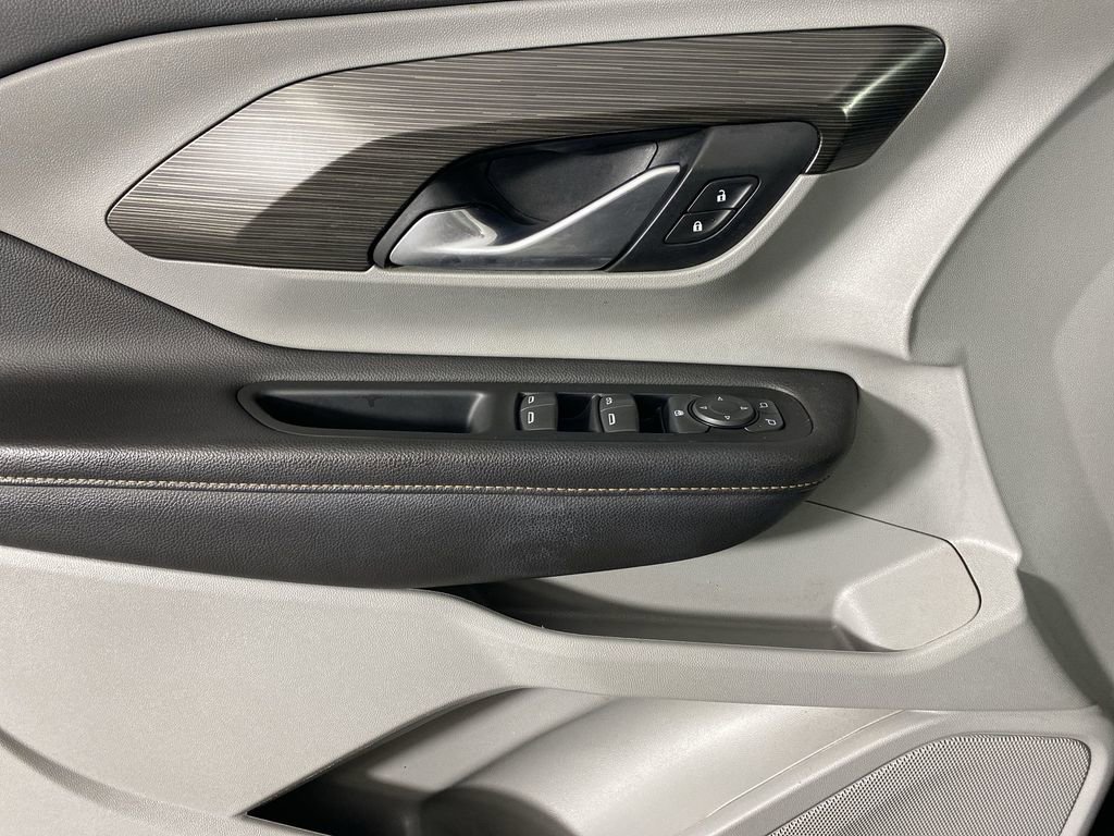 Used 2020 GMC Terrain SLT image 23