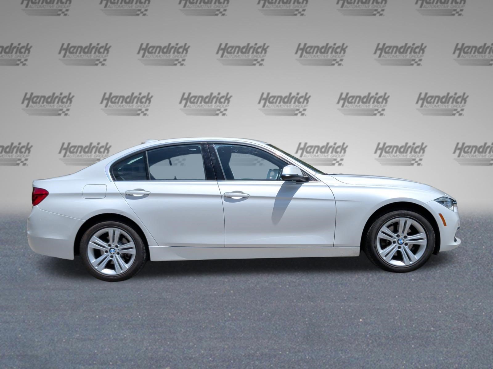 Used 2018 BMW 330i xDrive Sedan w/ Premium Package AWD/4WD image 6
