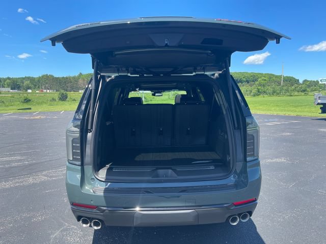 New 2026 Chevrolet Suburban RST w/ Comfort Package AWD/4WD image 26