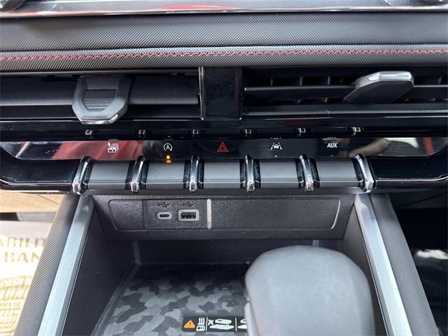 Used 2023 Chevrolet Colorado Z71 w/ Z71 Convenience Package 2 image 21