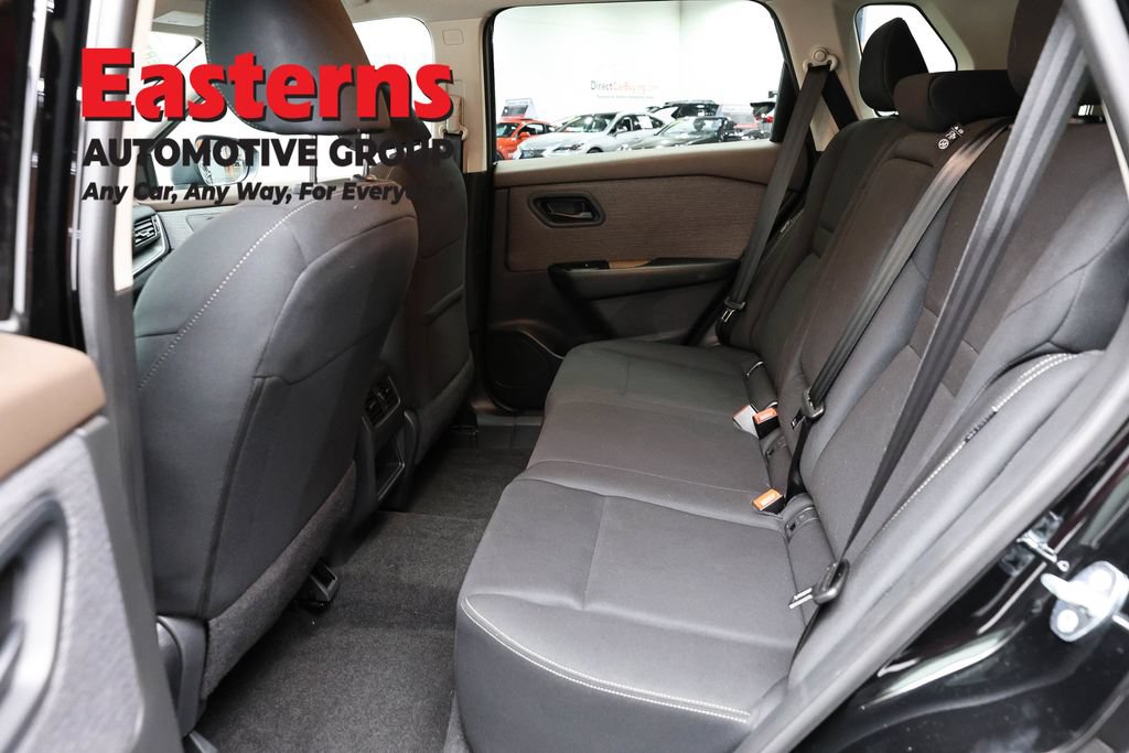 Used 2023 Nissan Rogue S AWD/4WD image 21
