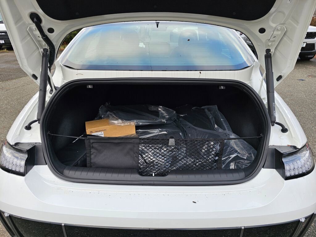 New 2025 Hyundai Ioniq 6 SEL image 14