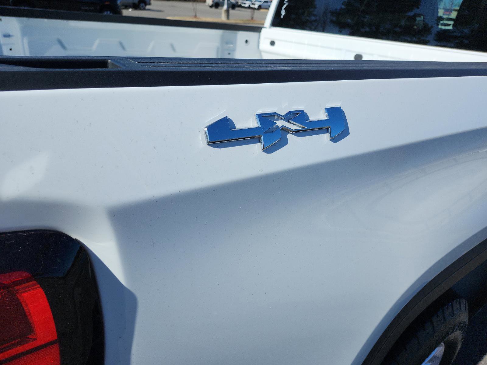 Used 2025 GMC Sierra 1500 Pro w/ Pro Value Package image 5