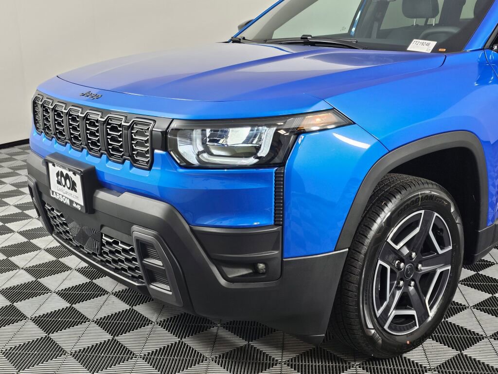 New 2026 Jeep Cherokee Laredo AWD/4WD image 11