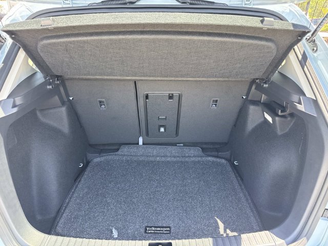 New 2026 Volkswagen Taos SE FWD image 26