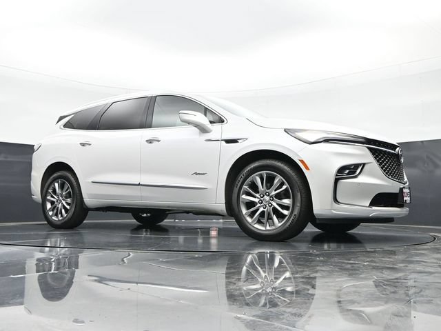 Used 2023 Buick Enclave Avenir w/ Avenir Technology Package AWD/4WD image 43