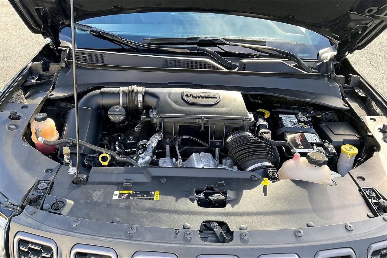 Used 2024 Jeep Compass Trailhawk image 37