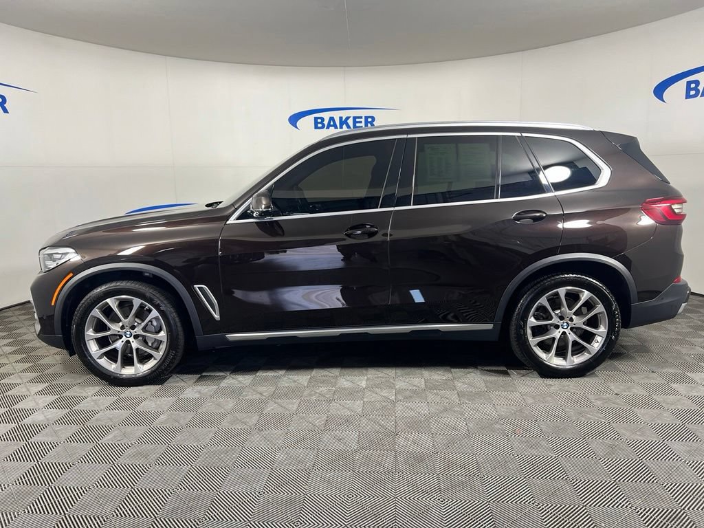 Used 2022 BMW X5 xDrive40i w/ Premium Package AWD/4WD image 2