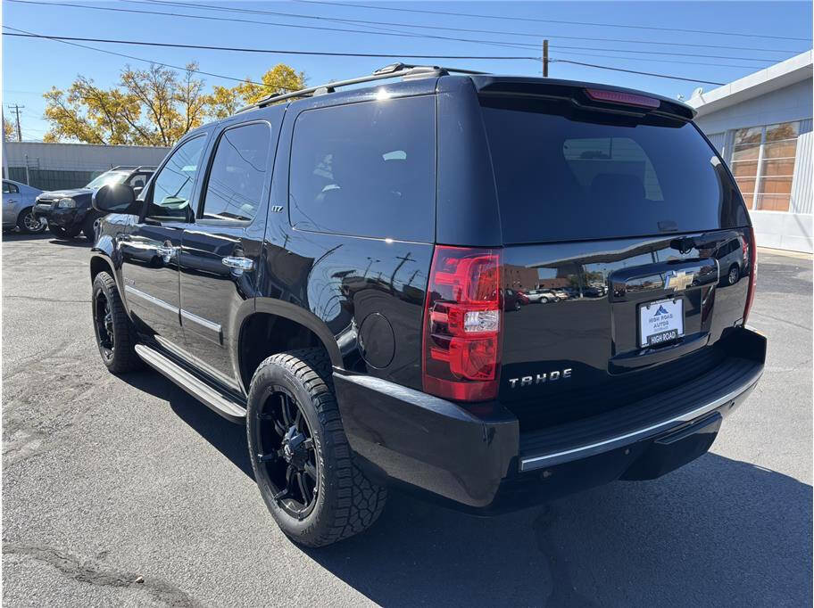 Used 2011 Chevrolet Tahoe LTZ image 3