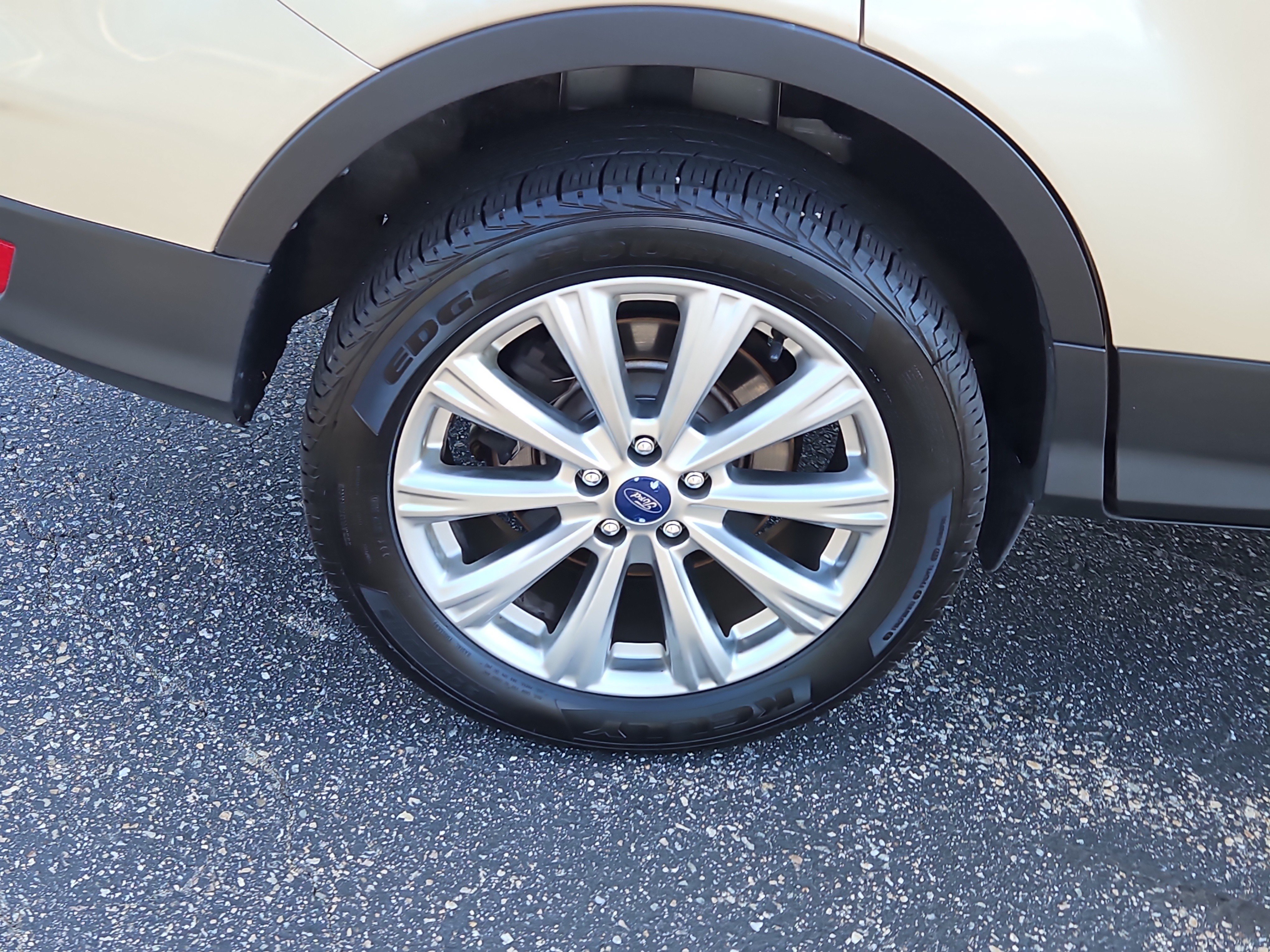 Used 2017 Ford Escape Titanium AWD/4WD image 4