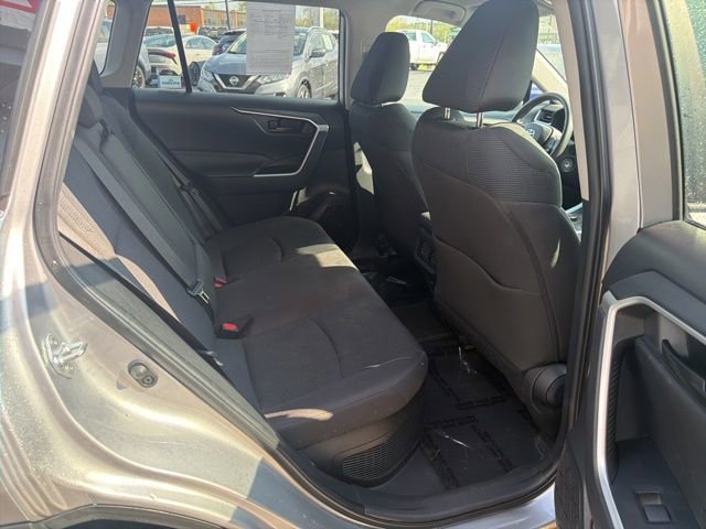 Used 2023 Toyota RAV4 LE AWD/4WD image 27