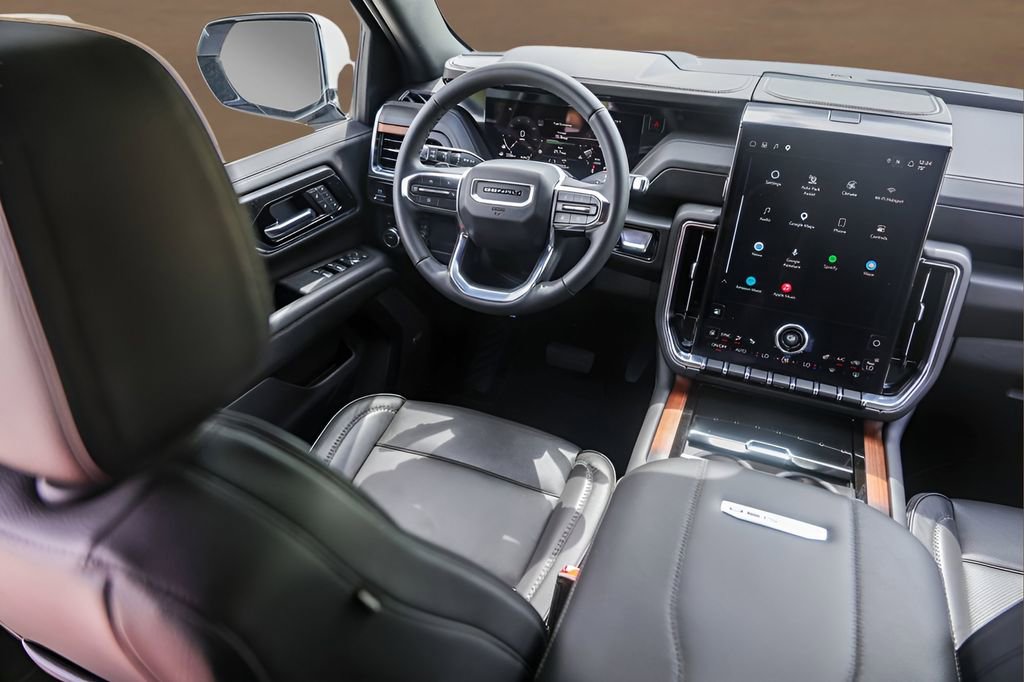 Used 2025 GMC Yukon XL Denali image 27