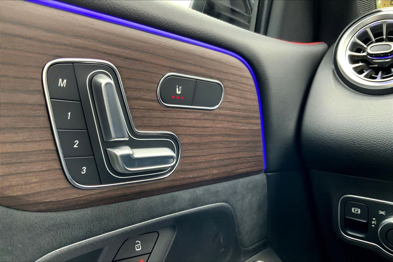 New 2026 Mercedes-Benz GLB 250 4MATIC image 24
