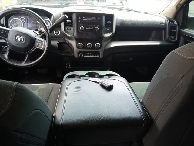 Used 2020 RAM 3500 Tradesman w/ Chrome Appearance Group AWD/4WD image 16