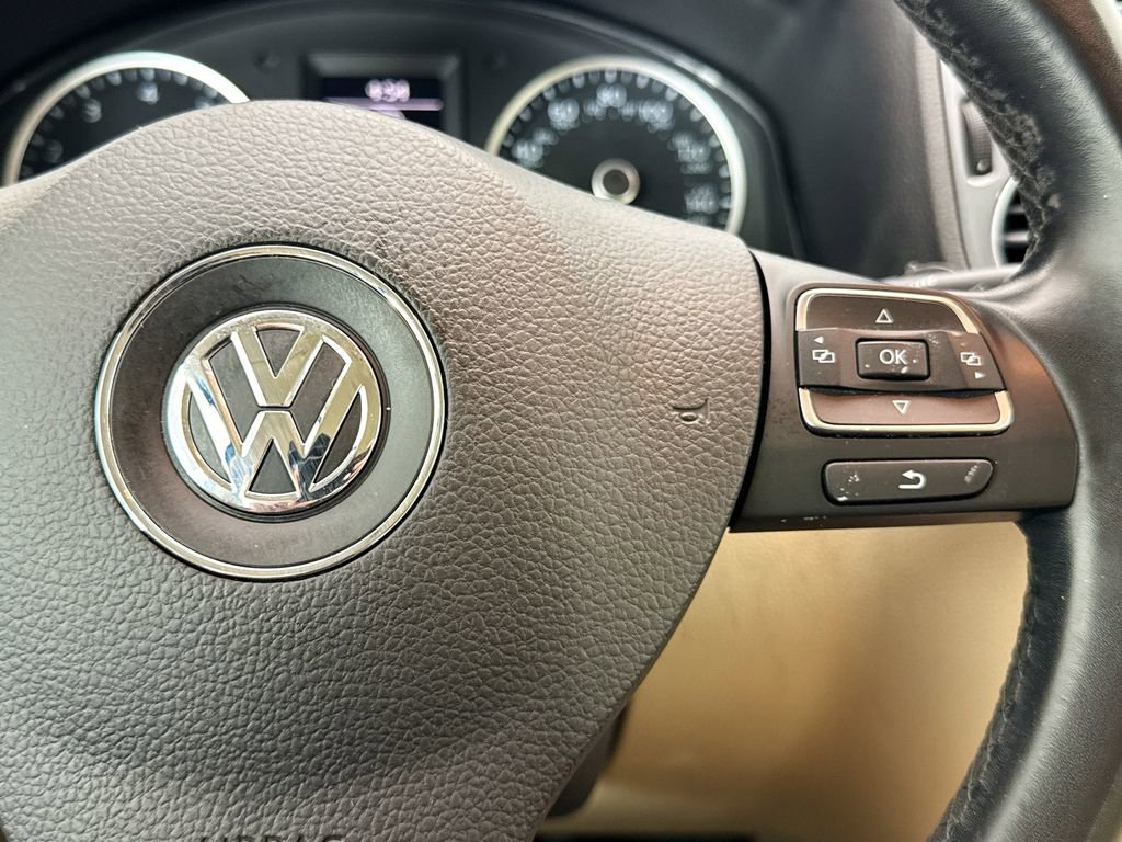 Used 2017 Volkswagen Tiguan S FWD image 12