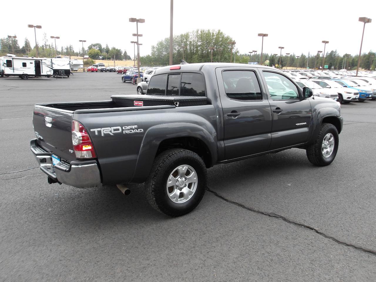 Used 2015 Toyota Tacoma 4x4 Double Cab w/ TRD Off-Road Package image 5