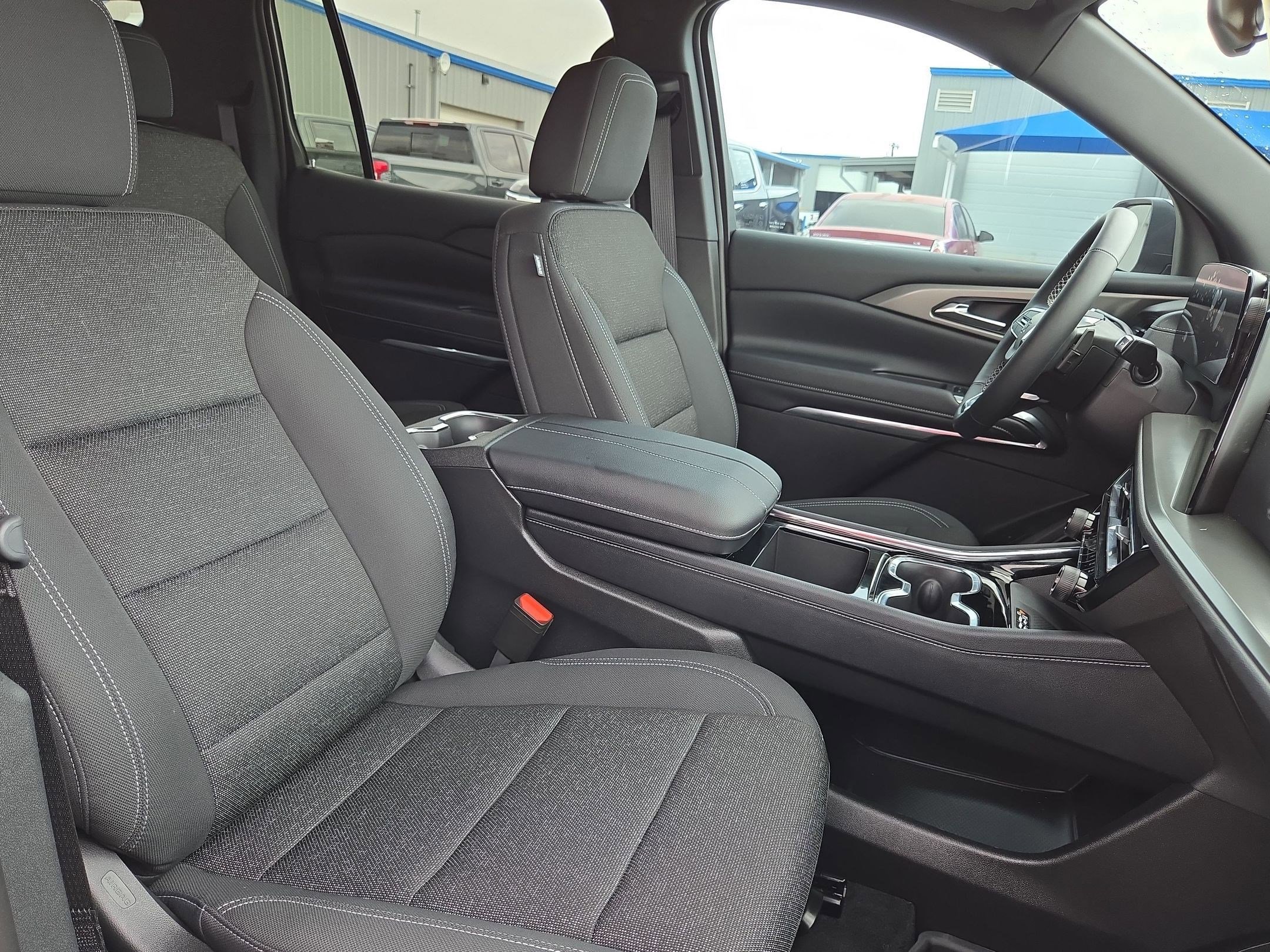 Certified 2026 Chevrolet Traverse LT w/ Midnight/Sport Edition image 28