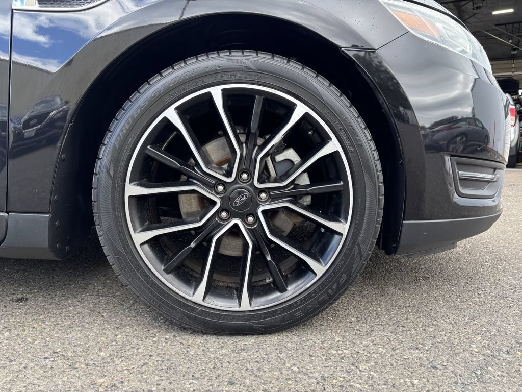 Used 2019 Ford Taurus Limited AWD/4WD image 9