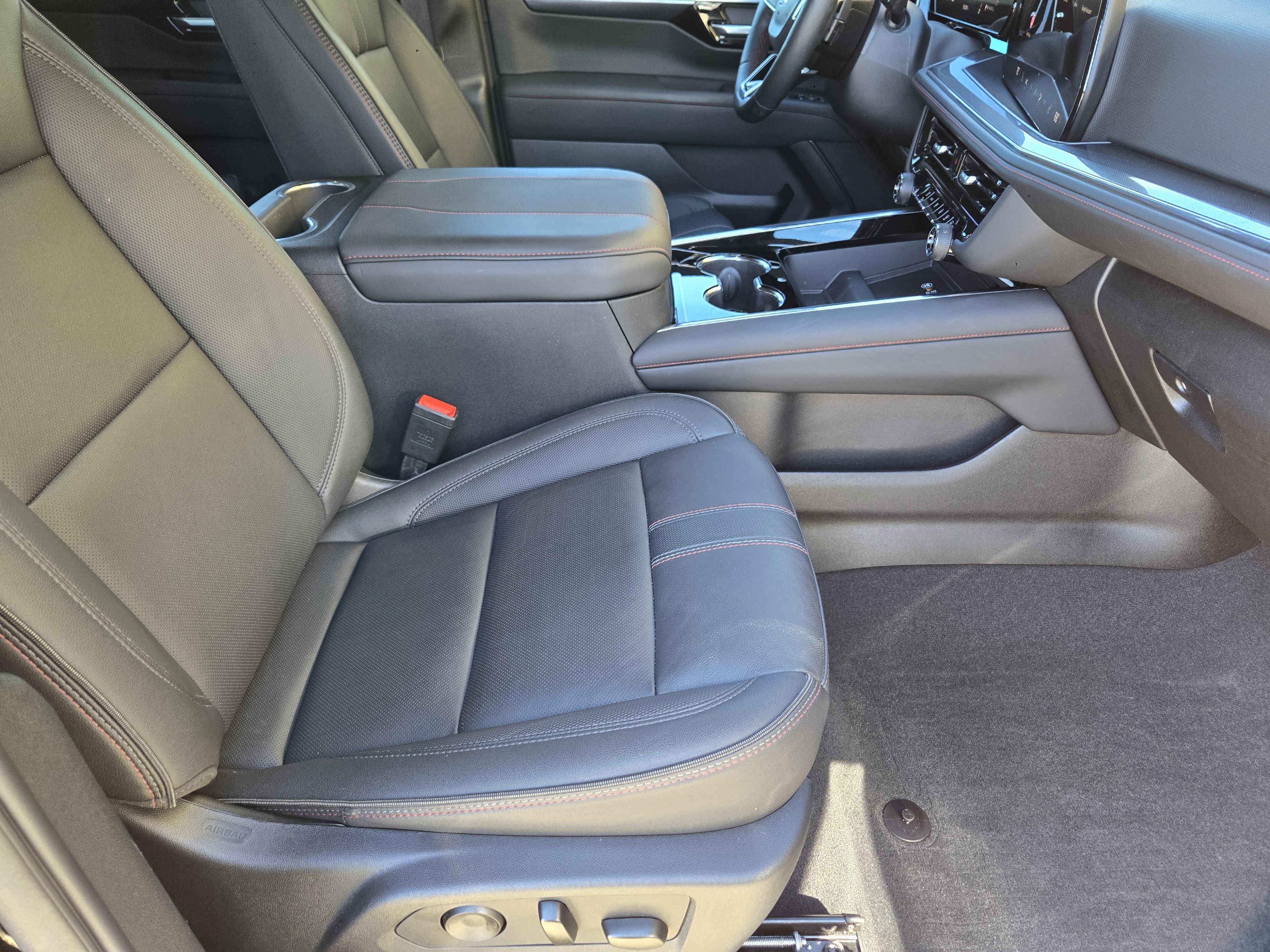 Used 2025 Chevrolet Tahoe RST w/ Comfort Package image 23