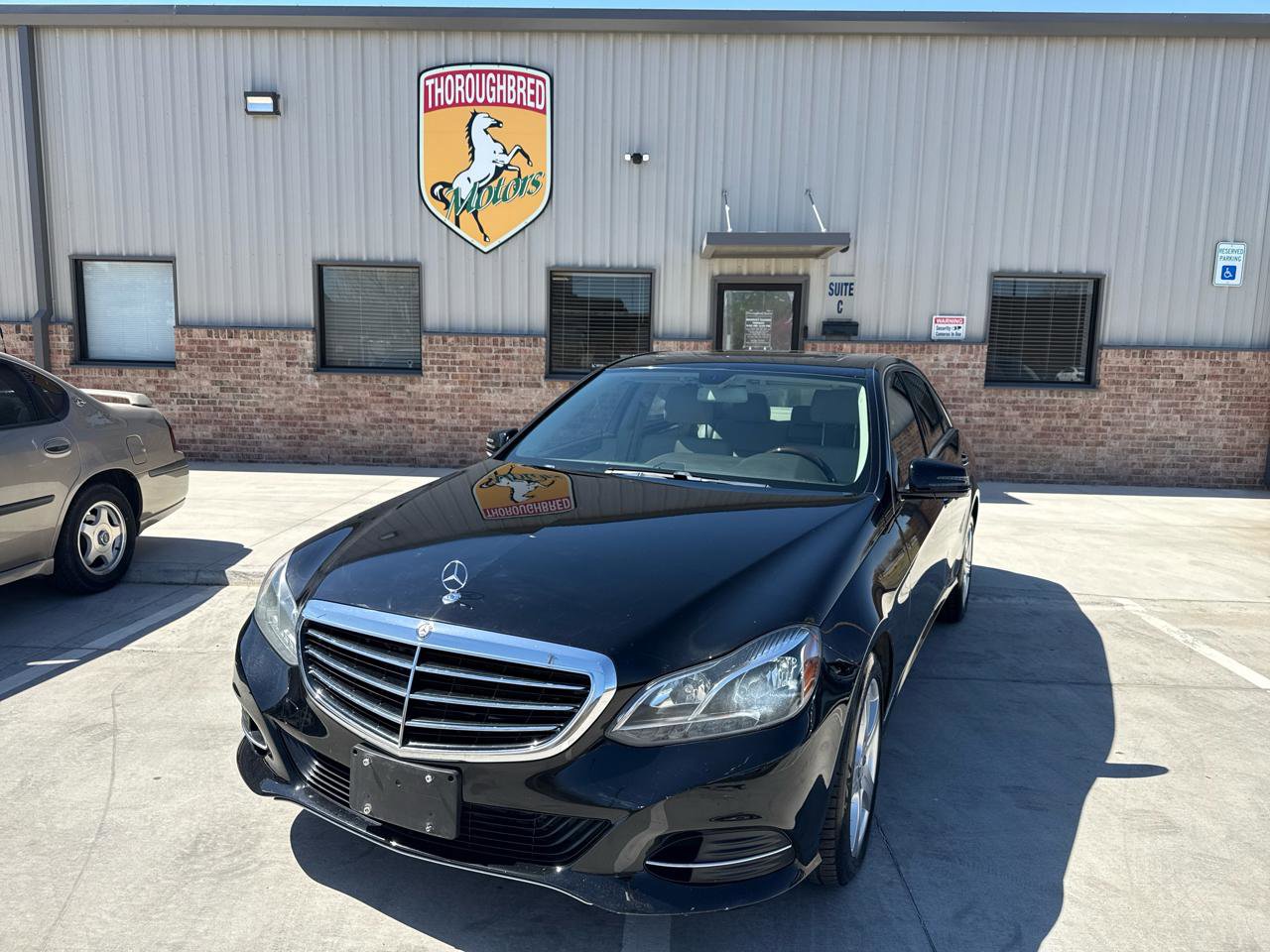Used 2014 Mercedes-Benz E 250 BlueTEC 4MATIC Sedan image 3