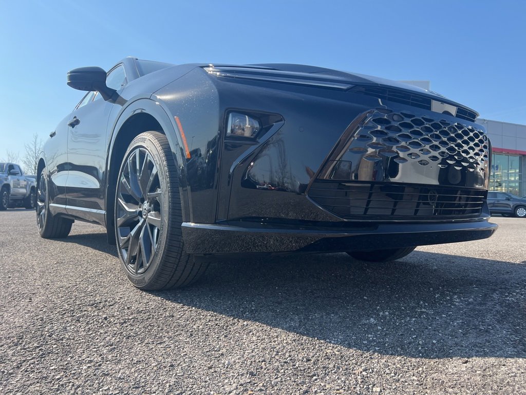 New 2025 Toyota Crown Signia image 4