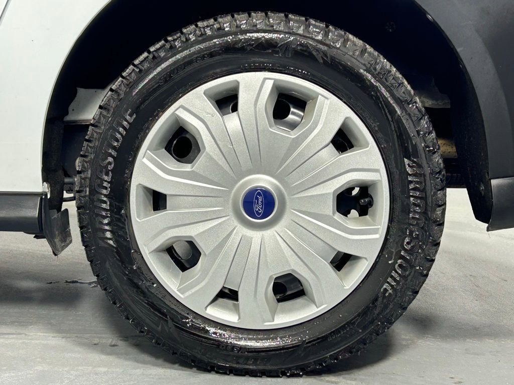 Used 2022 Ford Transit Connect XL image 30