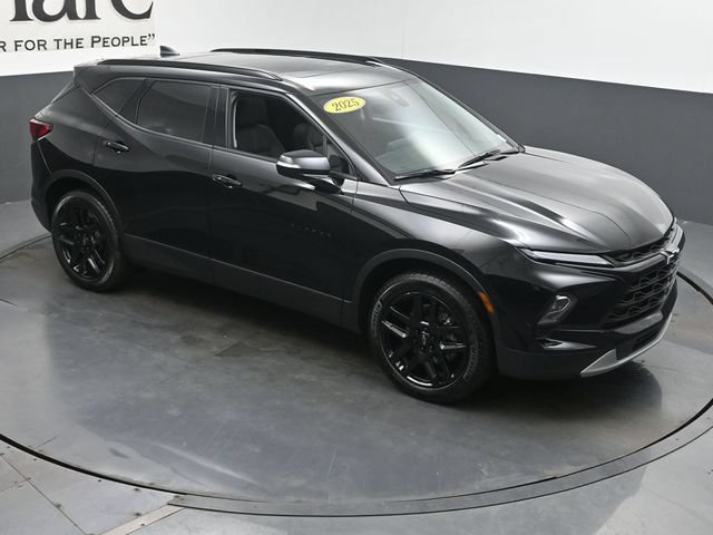 Used 2025 Chevrolet Blazer LT w/ Sound & Technology Package AWD/4WD image 42