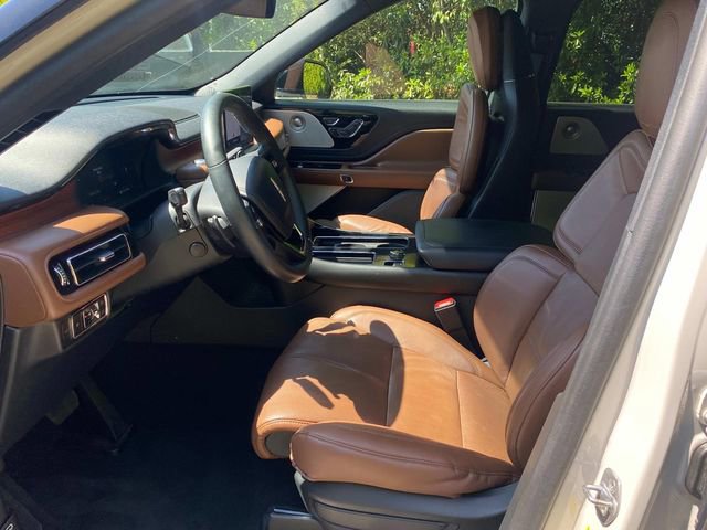 Certified 2023 Lincoln Aviator Reserve w/ Equipment Group 201A AWD/4WD image 12