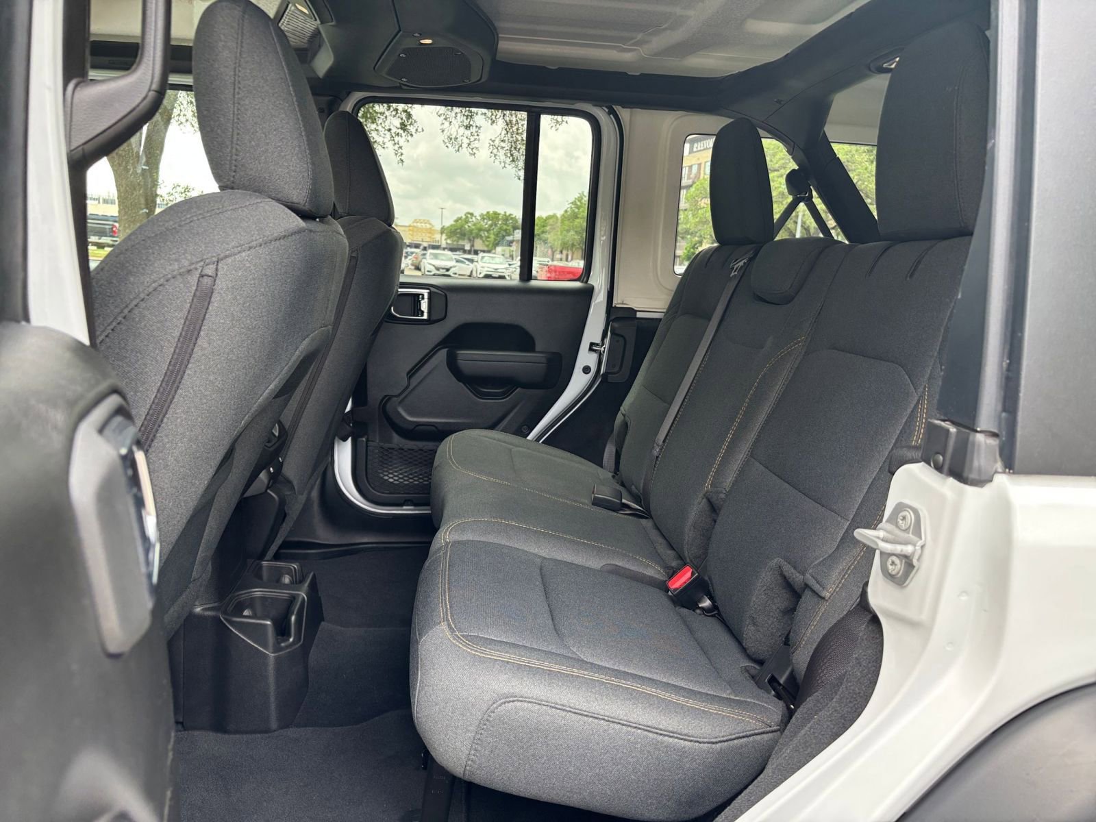 Used 2025 Jeep Wrangler Sport S image 21