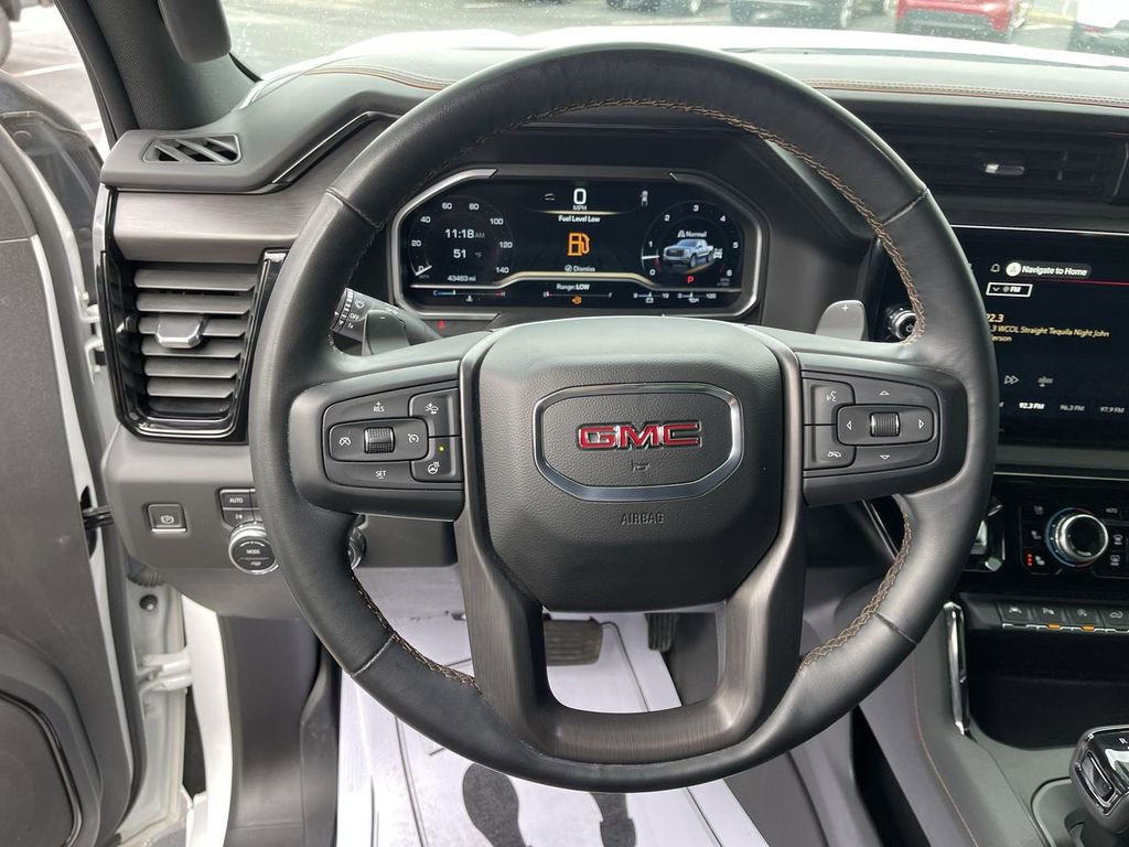 Used 2023 GMC Sierra 1500 AT4 w/ AT4 Premium Package AWD/4WD image 14
