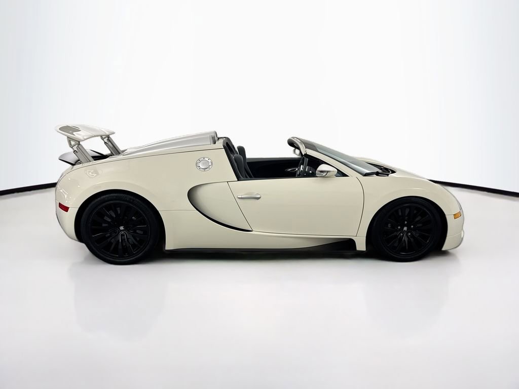 Used 2011 Bugatti Veyron AWD/4WD image 4