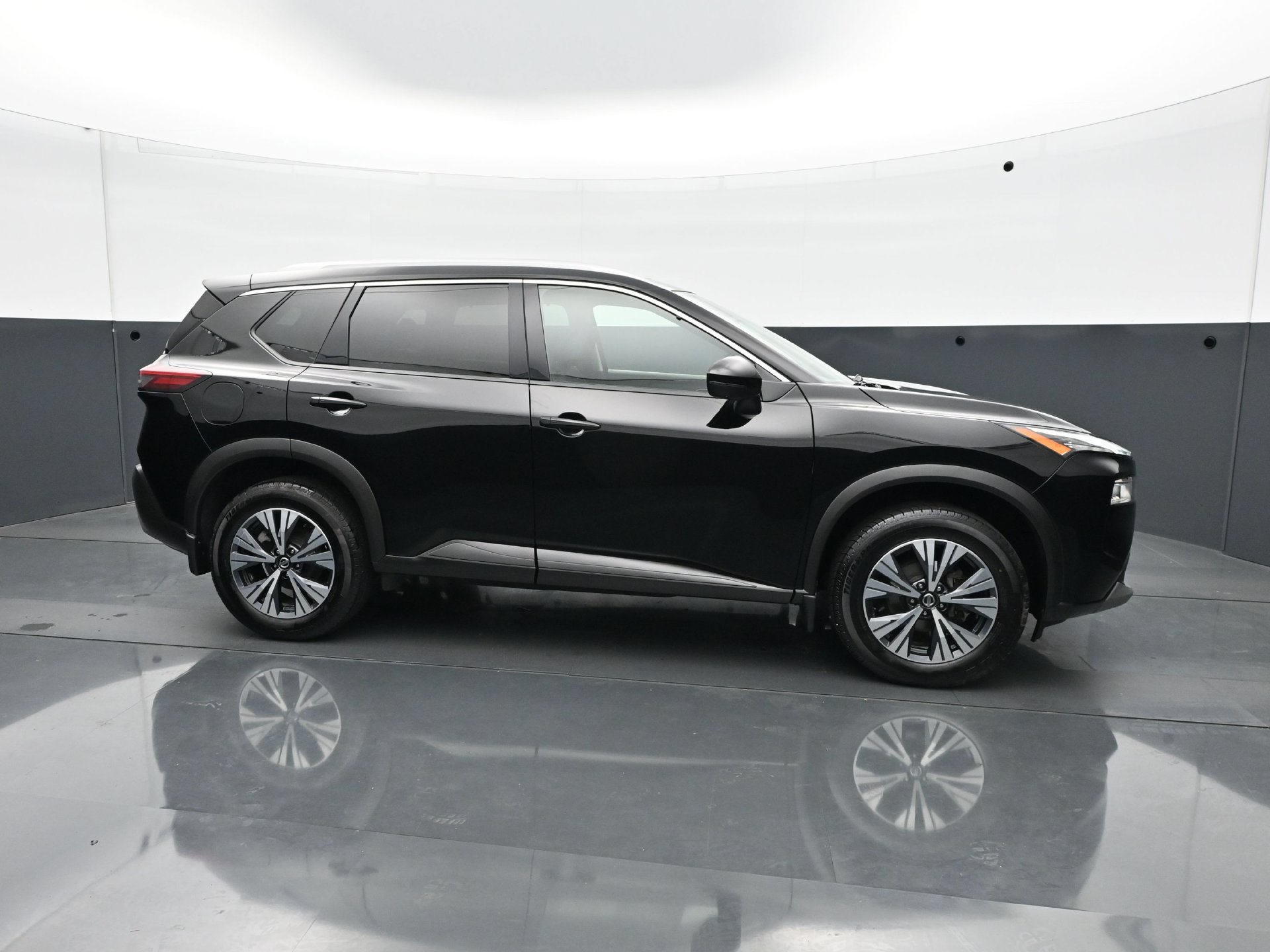 Used 2021 Nissan Rogue SV AWD/4WD image 8