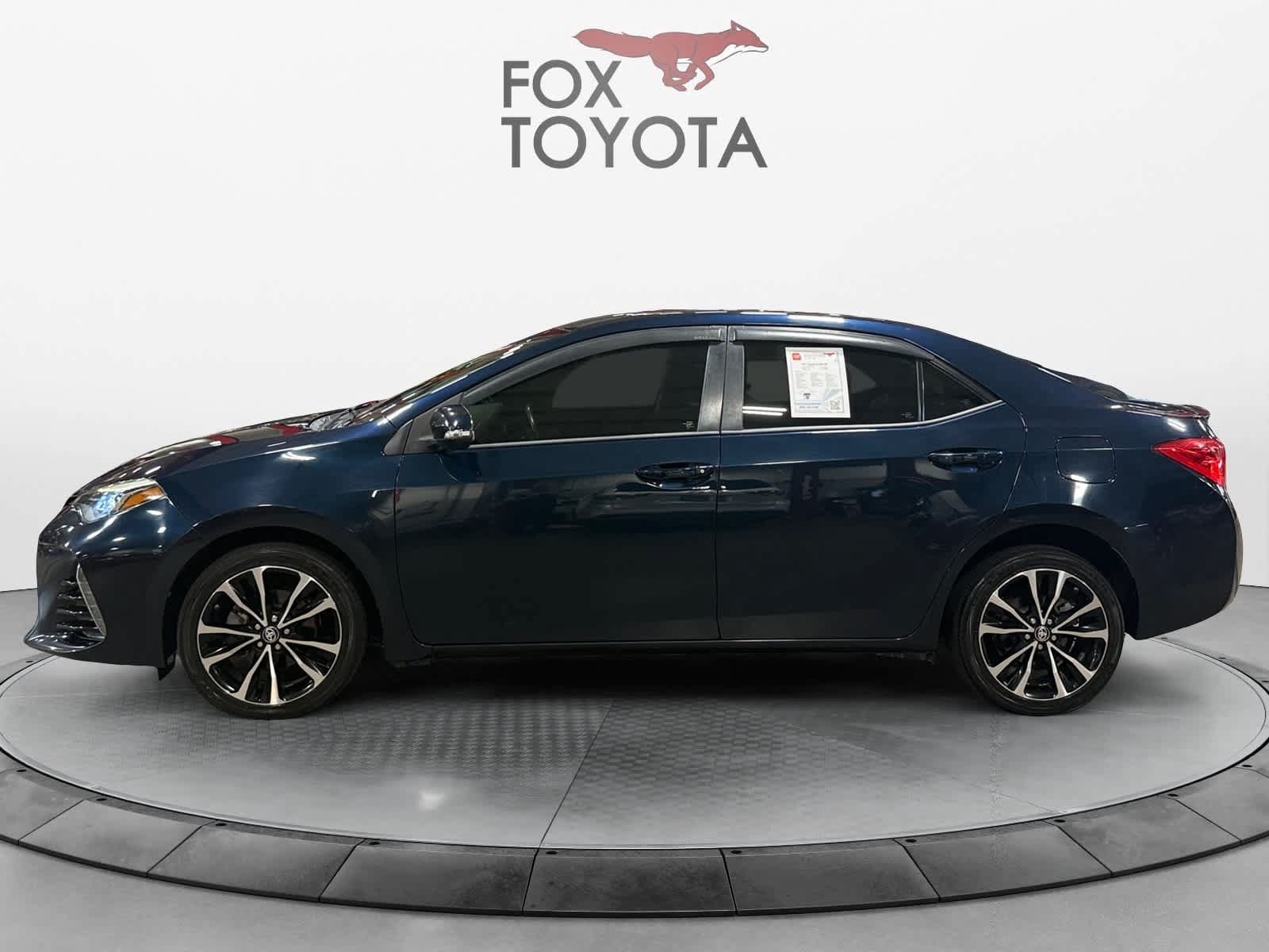 Used 2017 Toyota Corolla SE FWD image 3