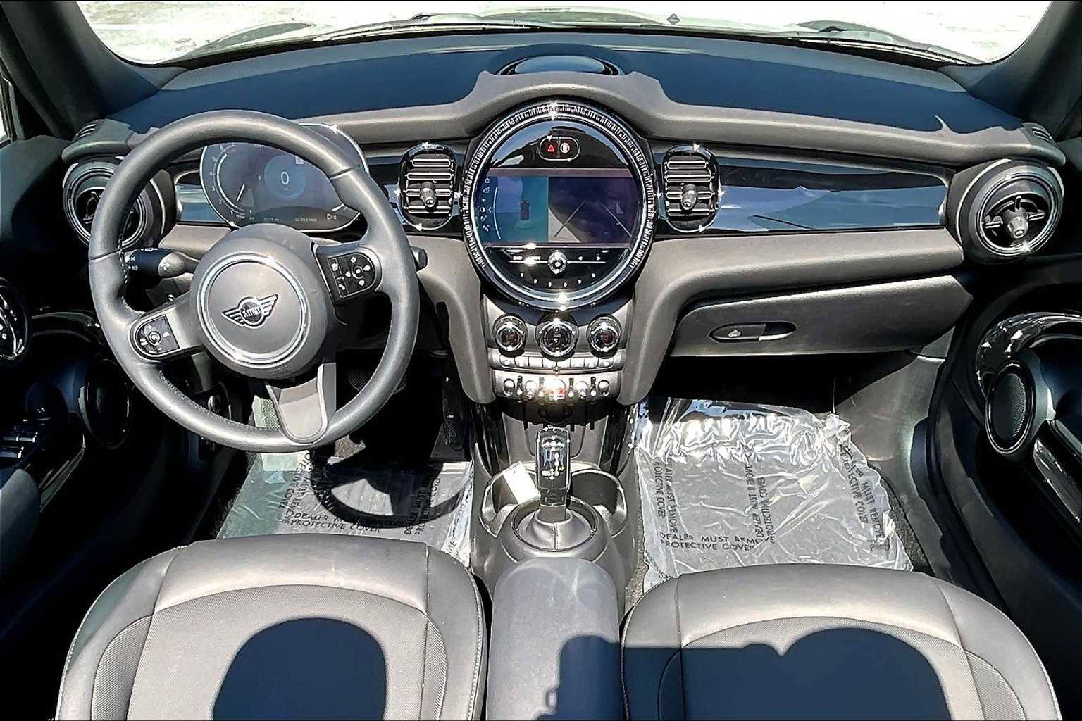 Used 2023 MINI Cooper Cooper image 25