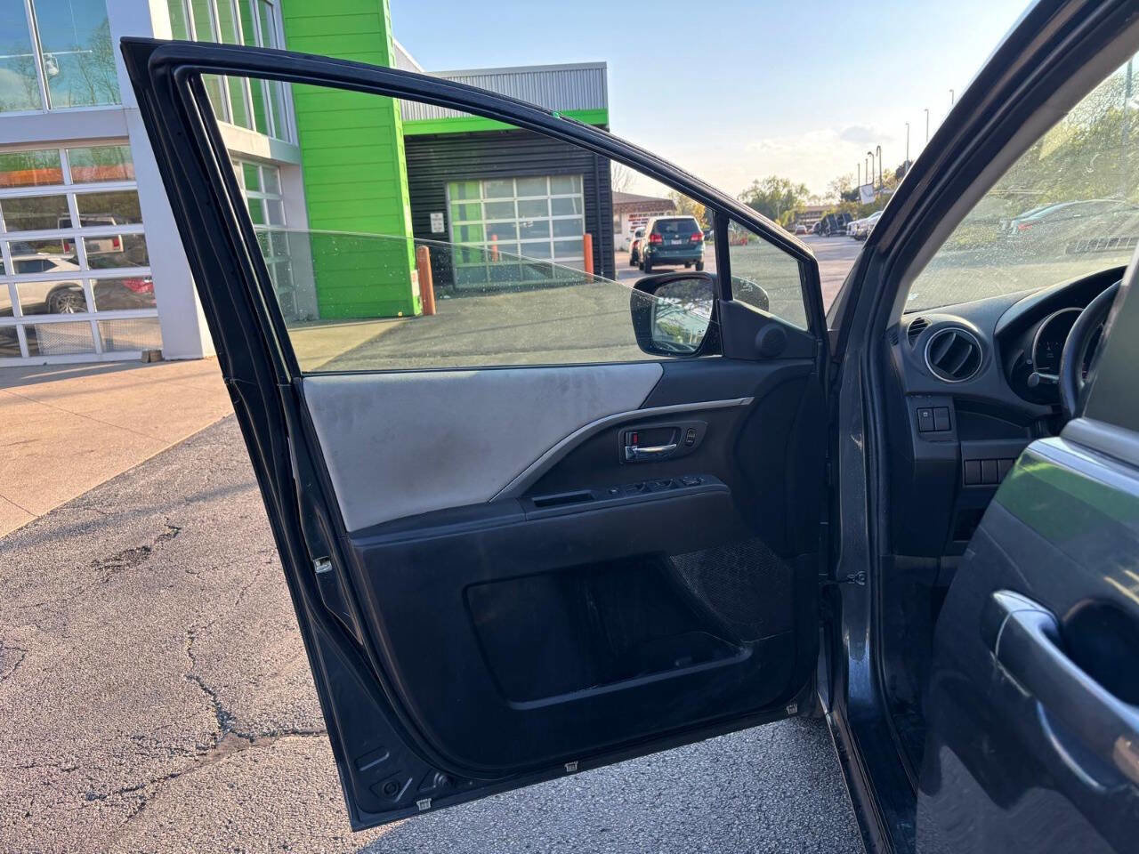 Used 2012 MAZDA MAZDA5 Sport FWD image 12